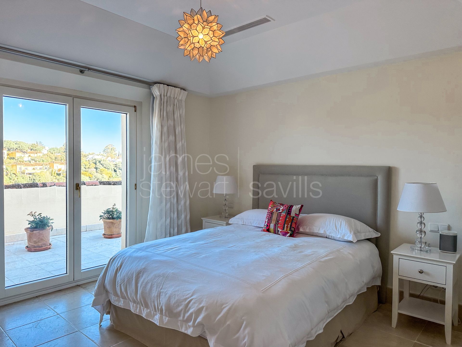 Ático Dúplex en Valgrande, Sotogrande – Privacidad, Luz Natural y Excelentes Zonas Comunes