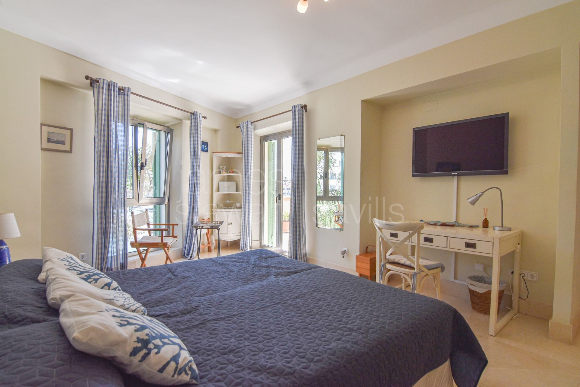 Corner Duplex Penthouse probably the best Marina views in Sotogrande