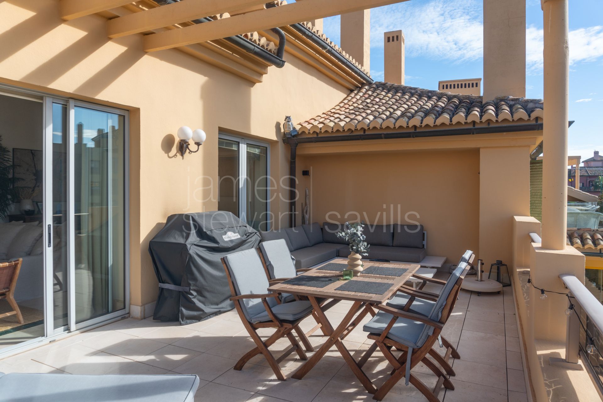 Penthouse in the Heart of Sotogrande Marina