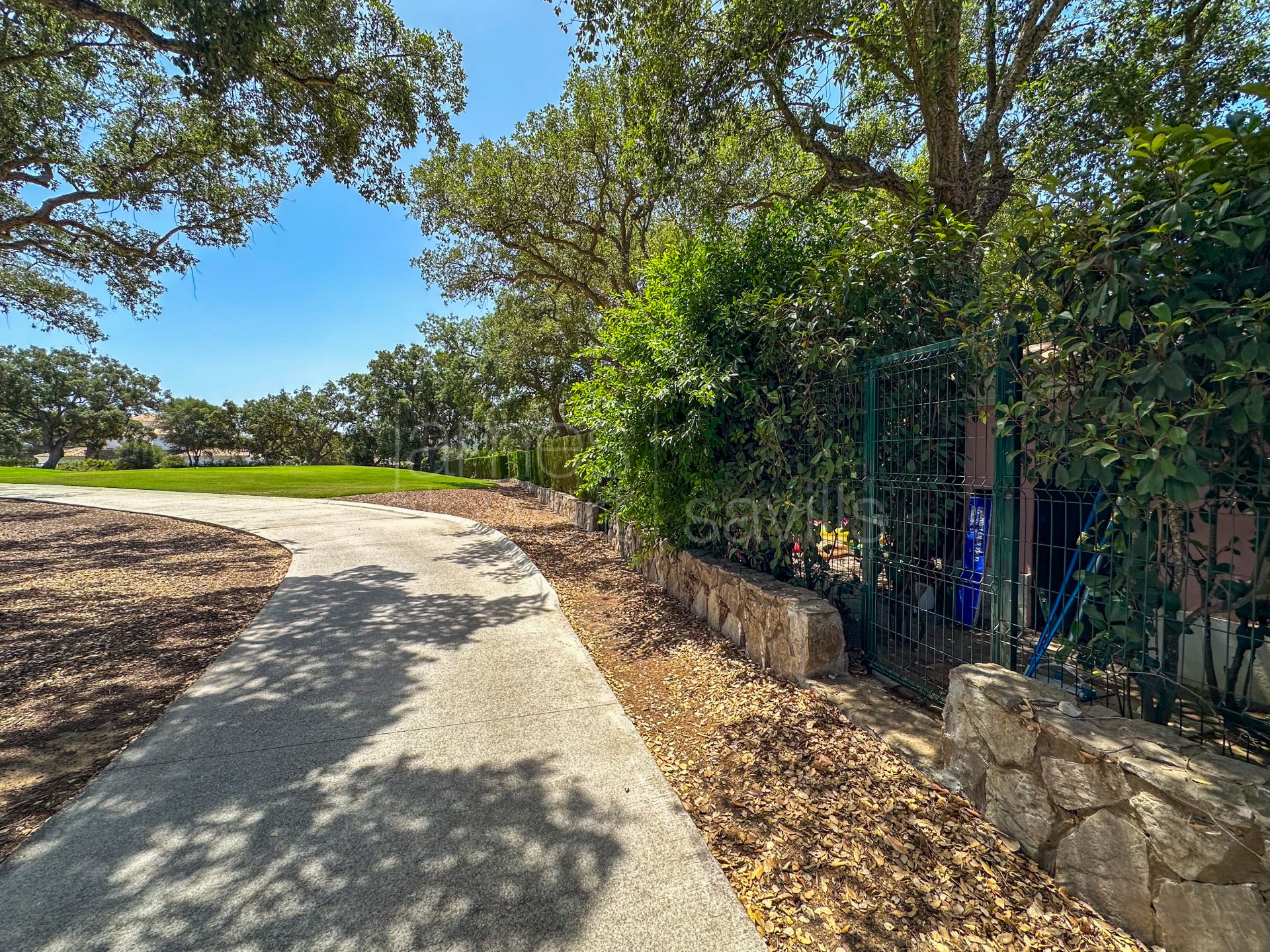 Villa en Primera Línea de Golf en San Roque Club