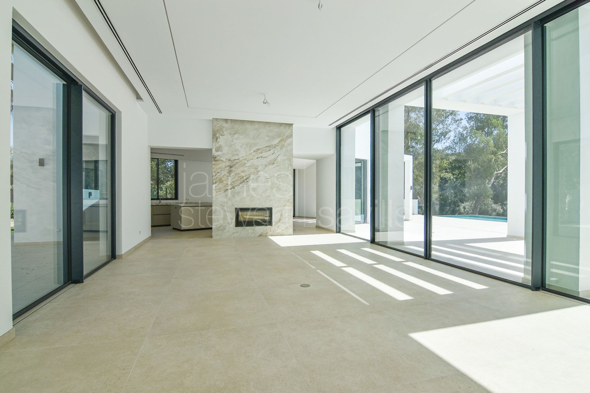 Brand new villa in a quiet area facing a green zone in Sotogrande Alto - completed May 2025