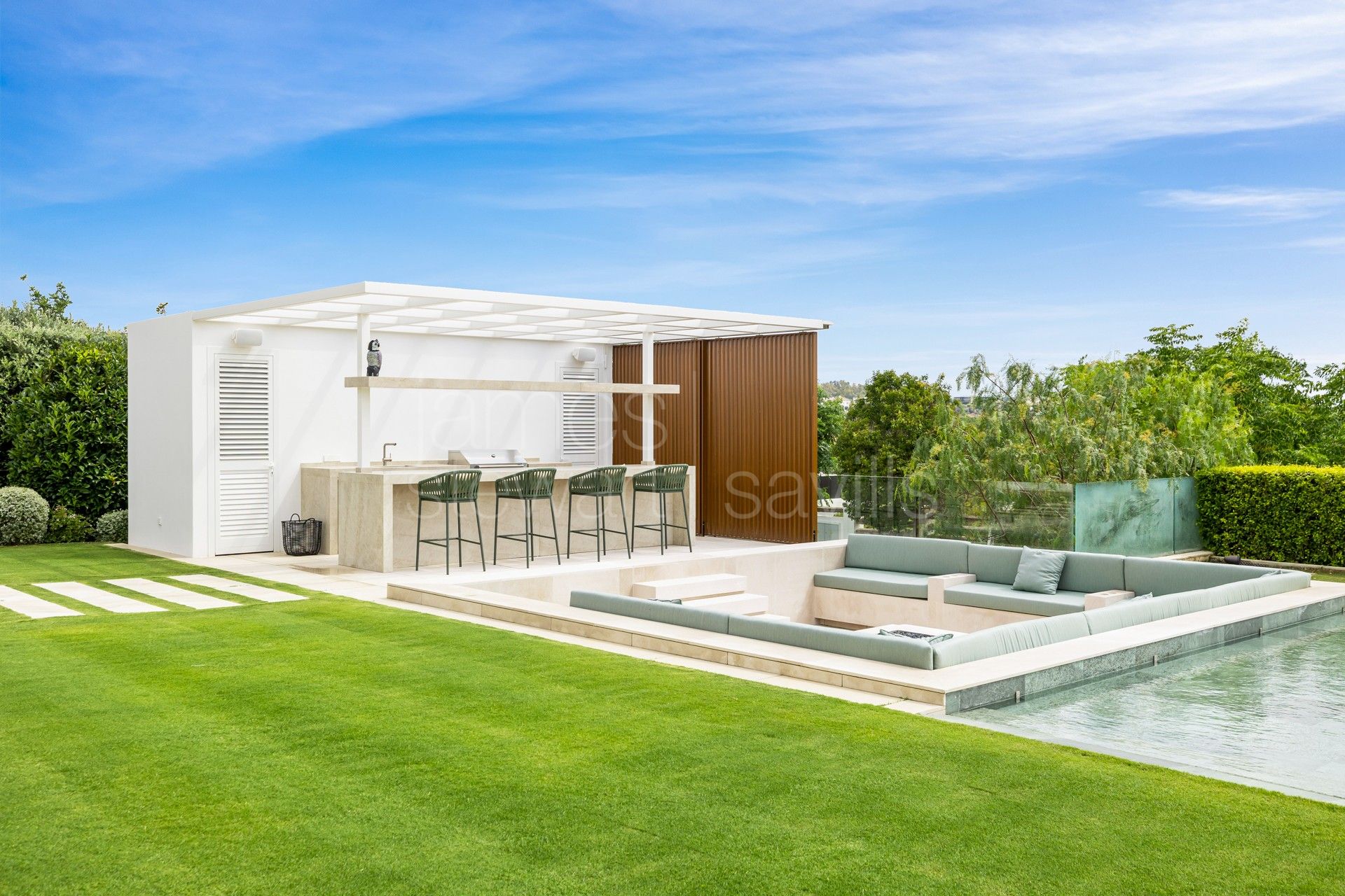 Villa contemporánea con vistas al mar, spa y piscina infinita en Sotogrande Alto