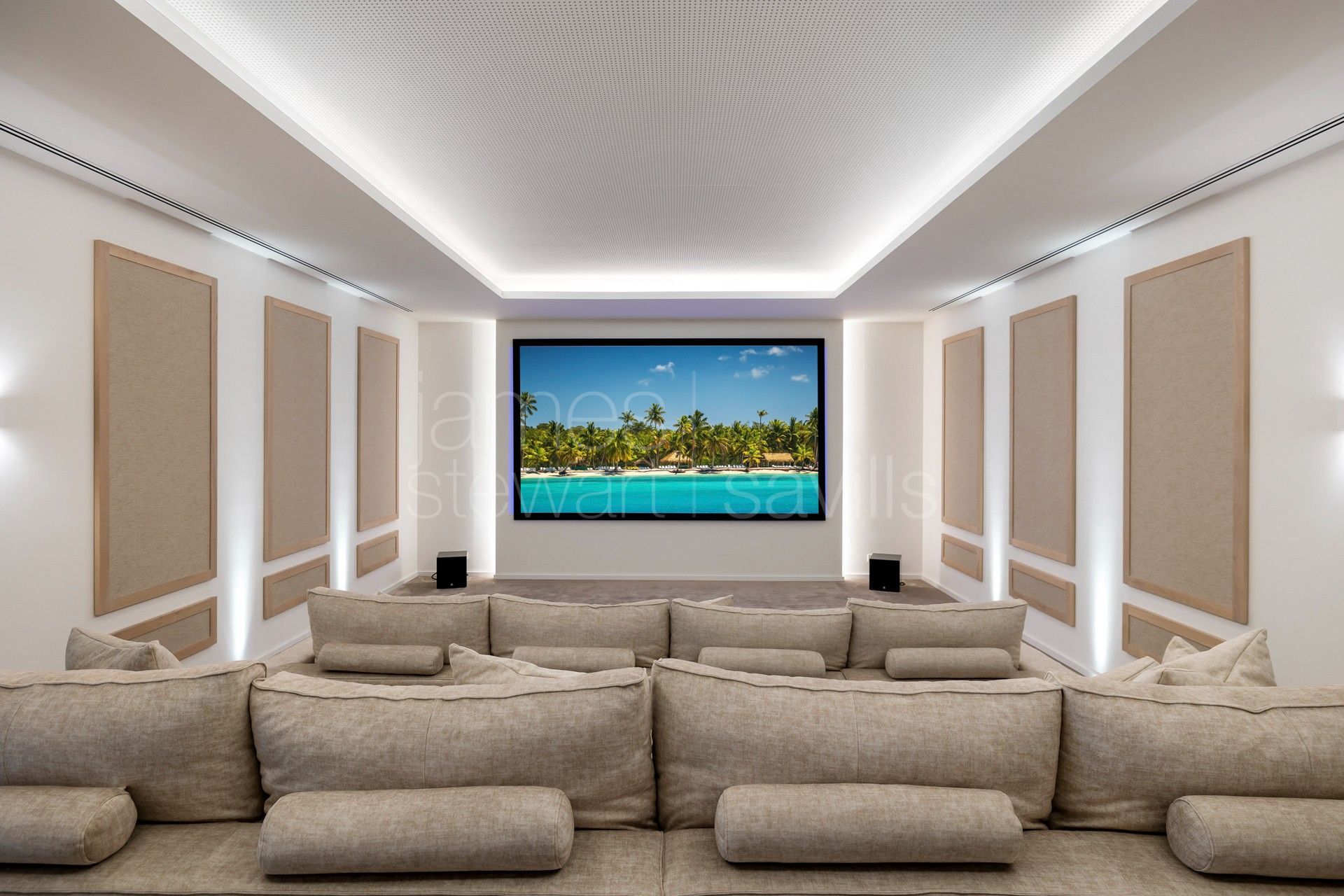 Villa contemporánea con vistas al mar, spa y piscina infinita en Sotogrande Alto