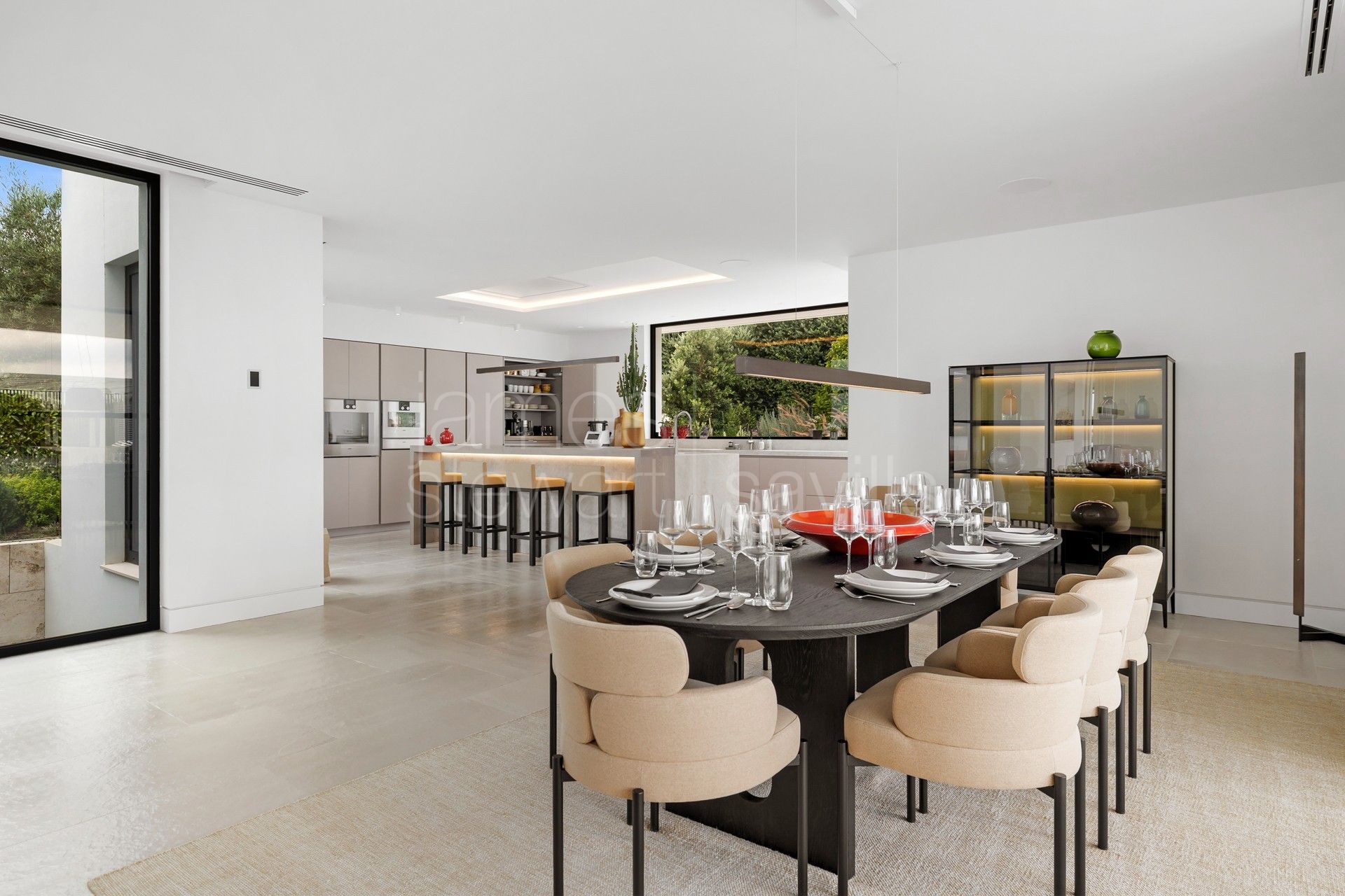 Villa contemporánea con vistas al mar, spa y piscina infinita en Sotogrande Alto