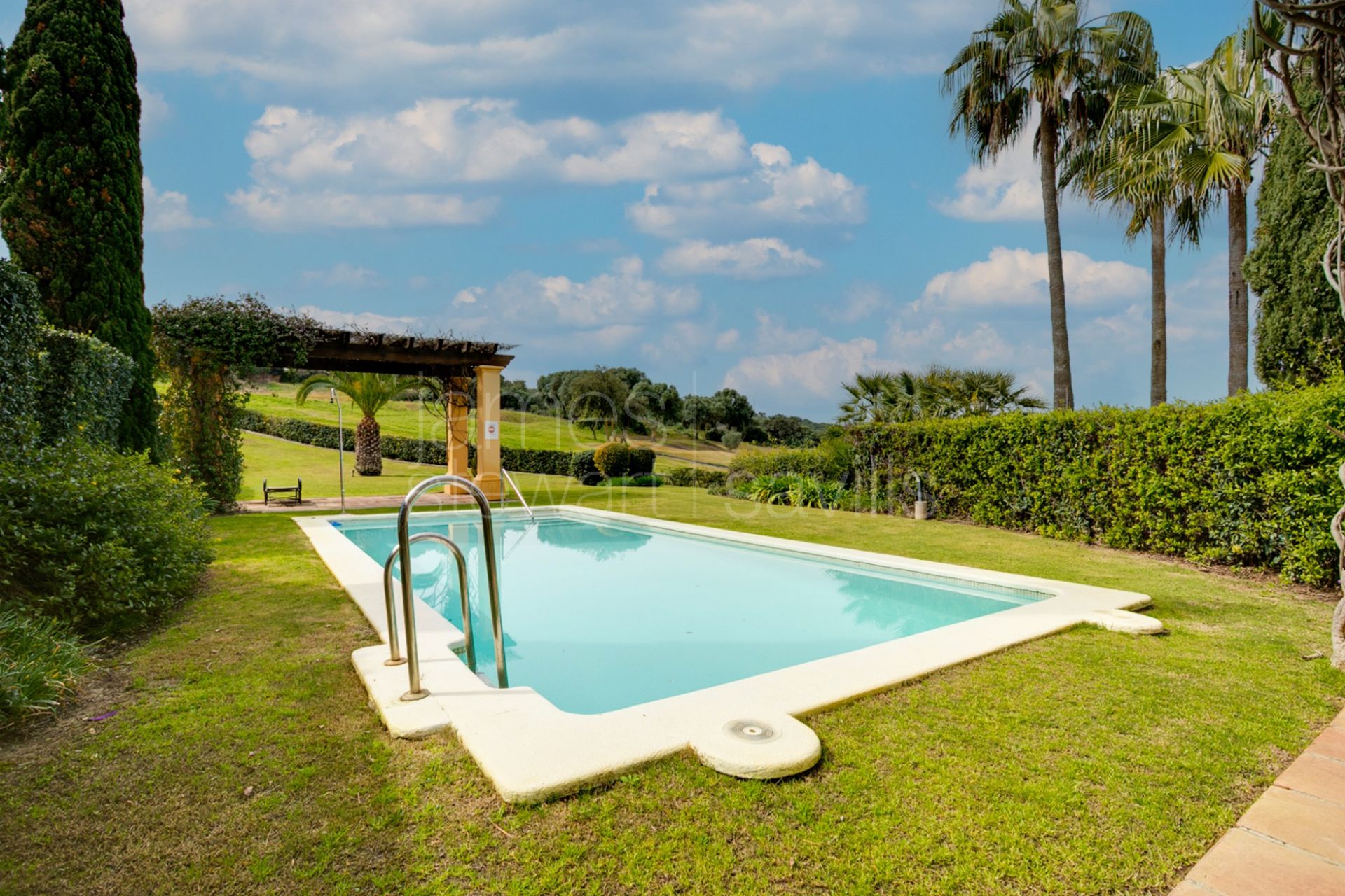 Casa Adosada con Vistas al Golf en Los Cármenes, Sotogrande