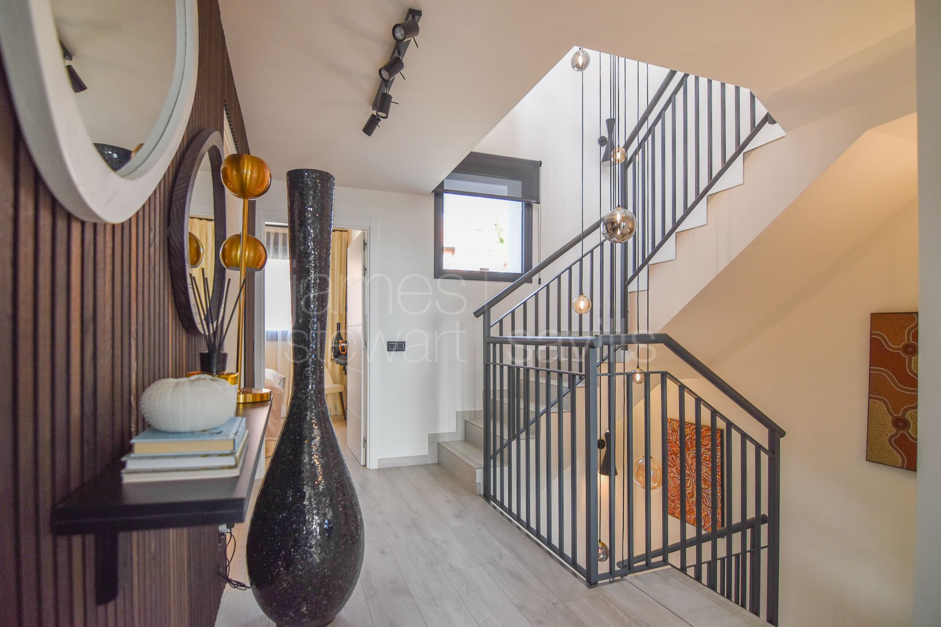 Superby upgraded townhouse facing the Mediterranean, Rock of Gibraltar and African coastline