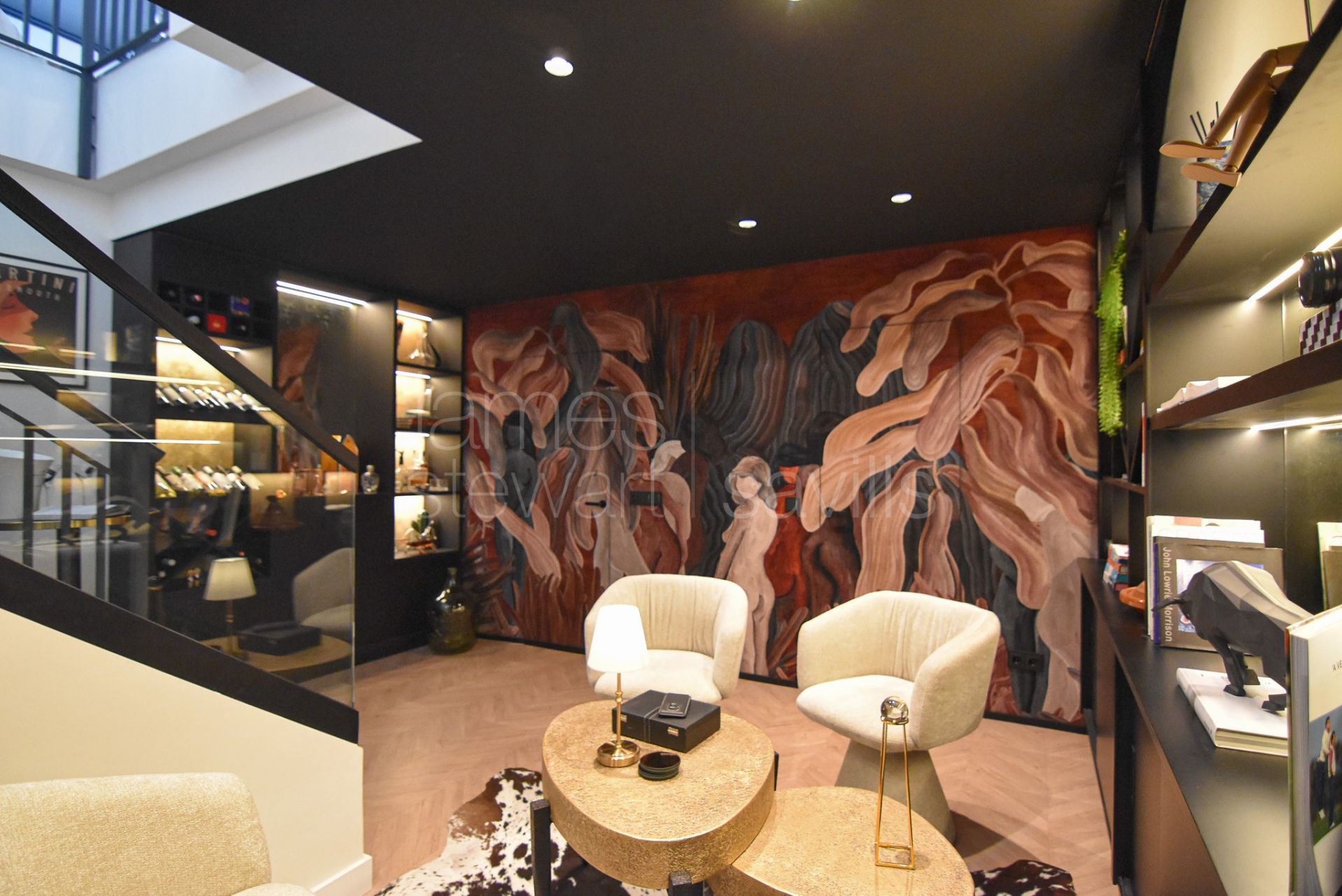 Superby upgraded townhouse facing the Mediterranean, Rock of Gibraltar and African coastline