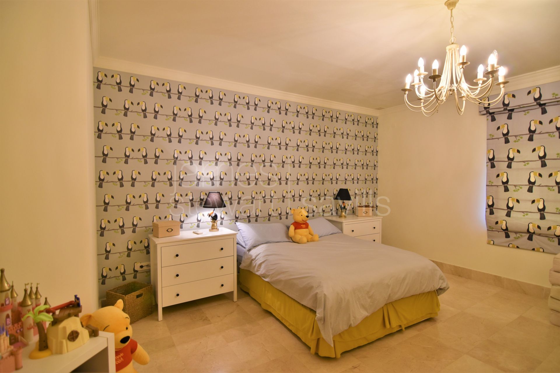 Bonita villa reformada con una excelente zona exterior