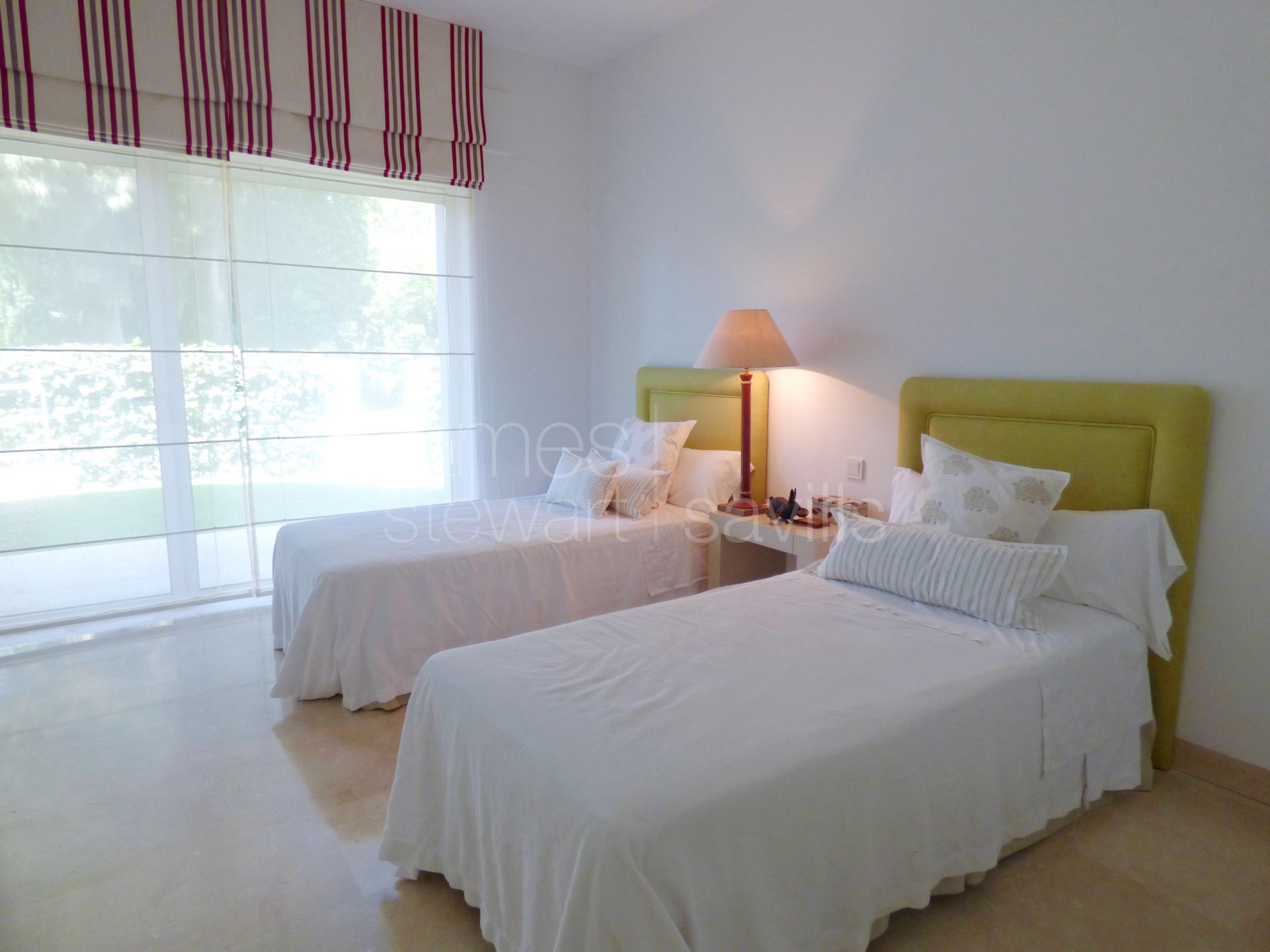 Stunning 5 bedroom semi-detached contemporary house in Sotogrande costa