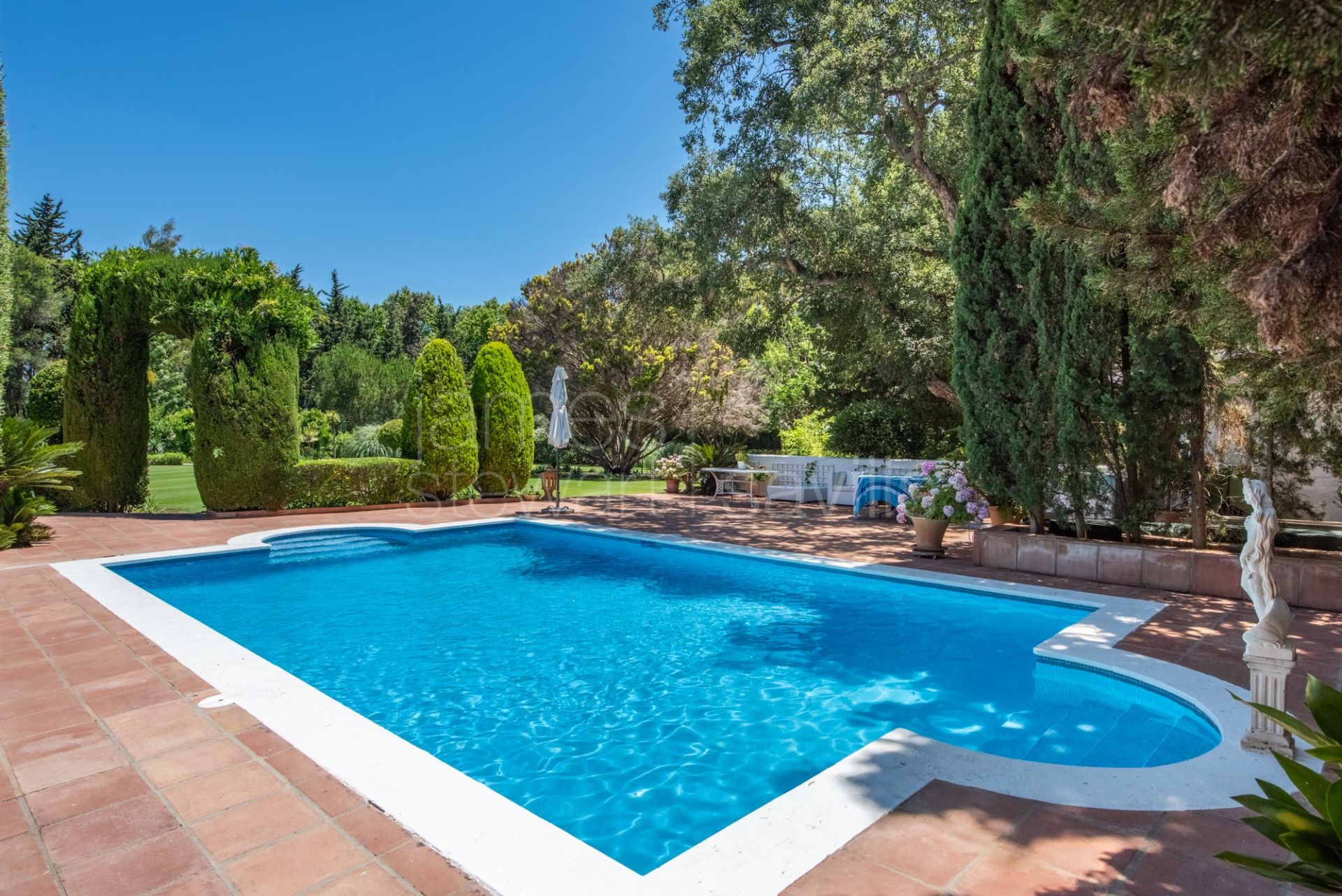Preciosa Villa al clásico estilo cortijo con mucho encanto