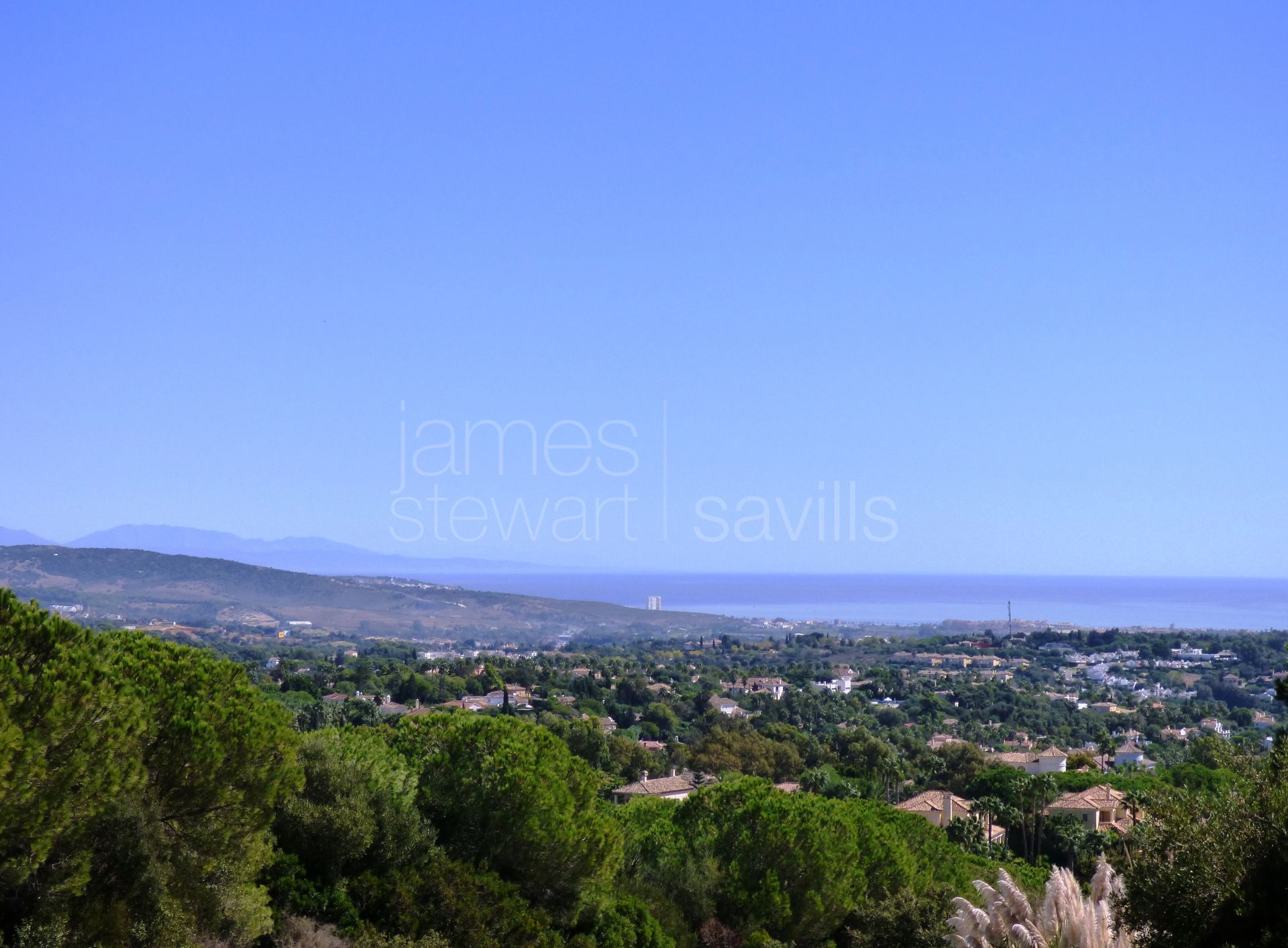 Obra por terminar en un fabuloso lugar con vistas espectaculares de Sotogrande y el Mar