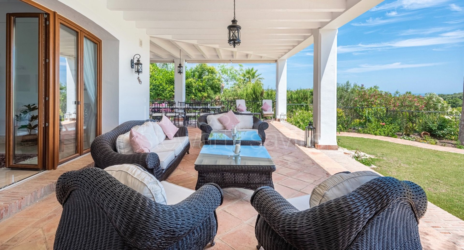 A truly exceptional villa with stunning Sea and golf views with adjoining plot available