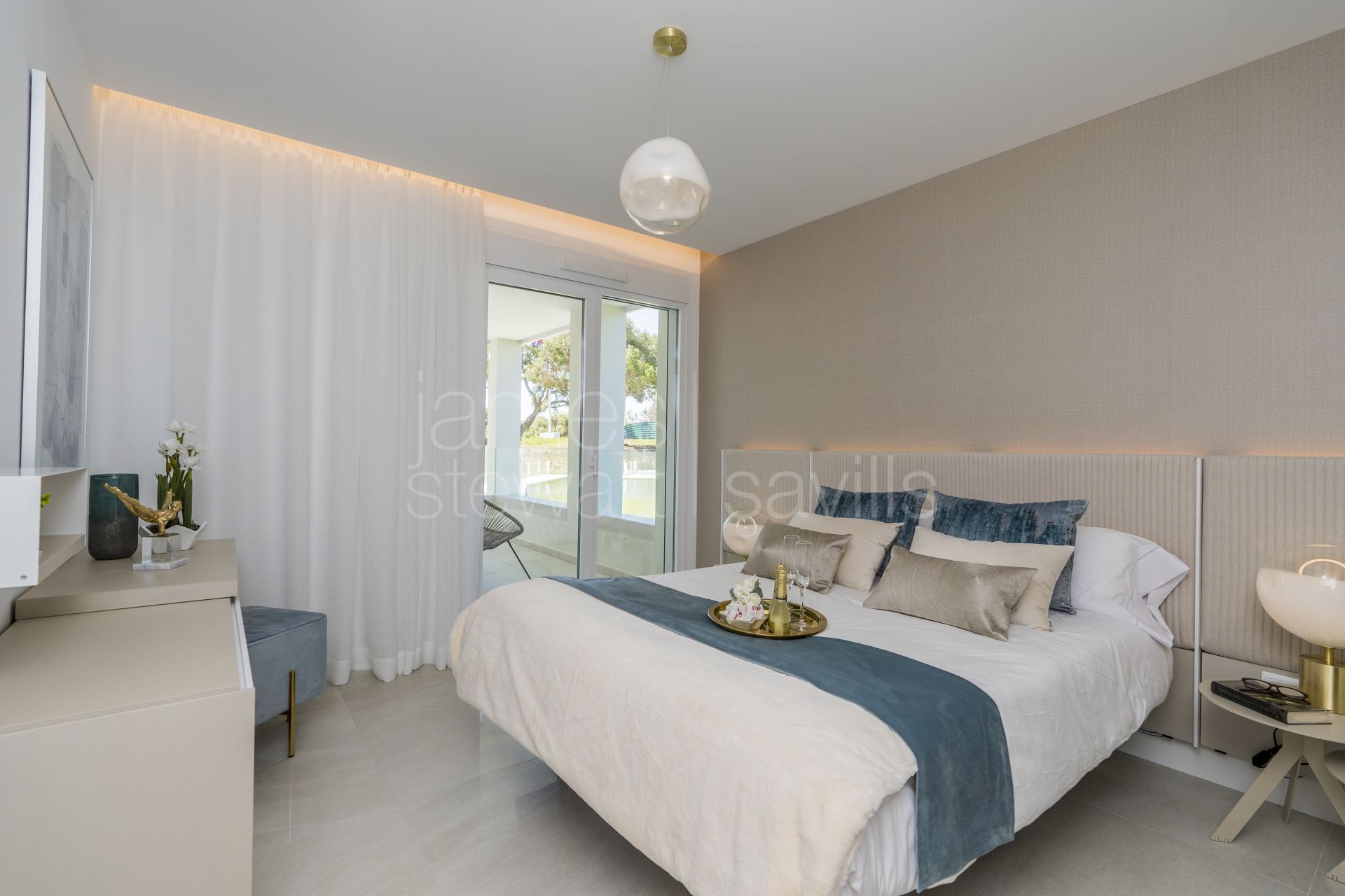 Apartamentos en San Roque Club con 3 dormitorios desde € 360,000