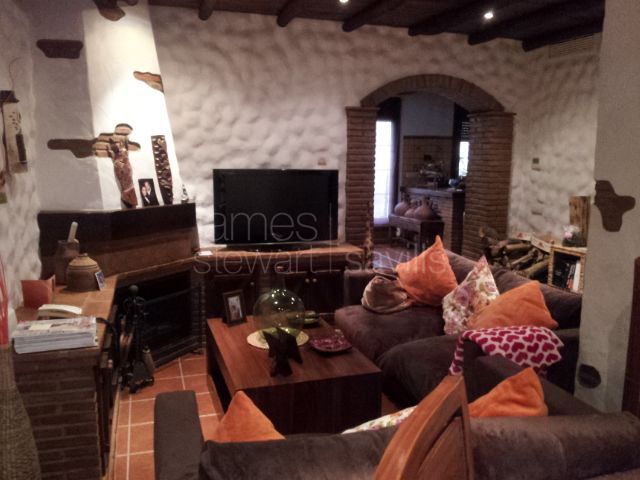 Charming townhouse in Guadiaro