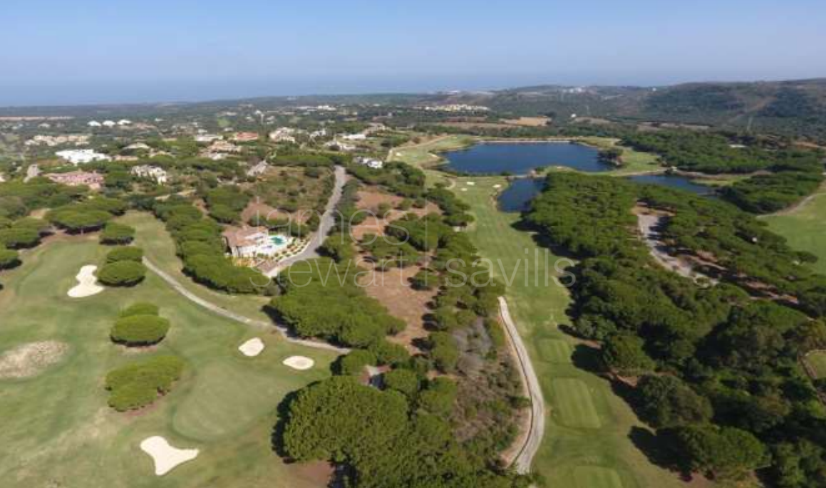 Gran parcela de 3.727 m2 en Almenara, Sotogrande