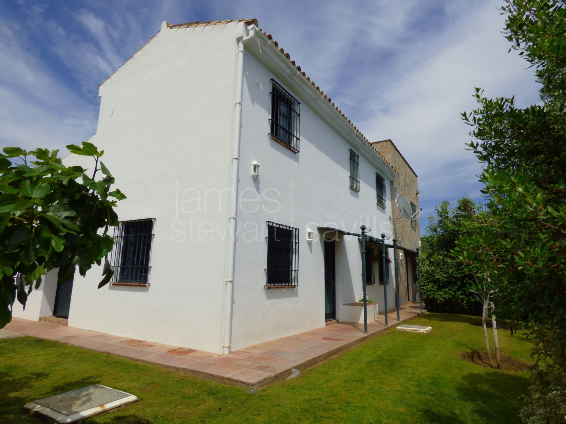 Outstanding country house in 19ha of land 20mins from Sotogrande