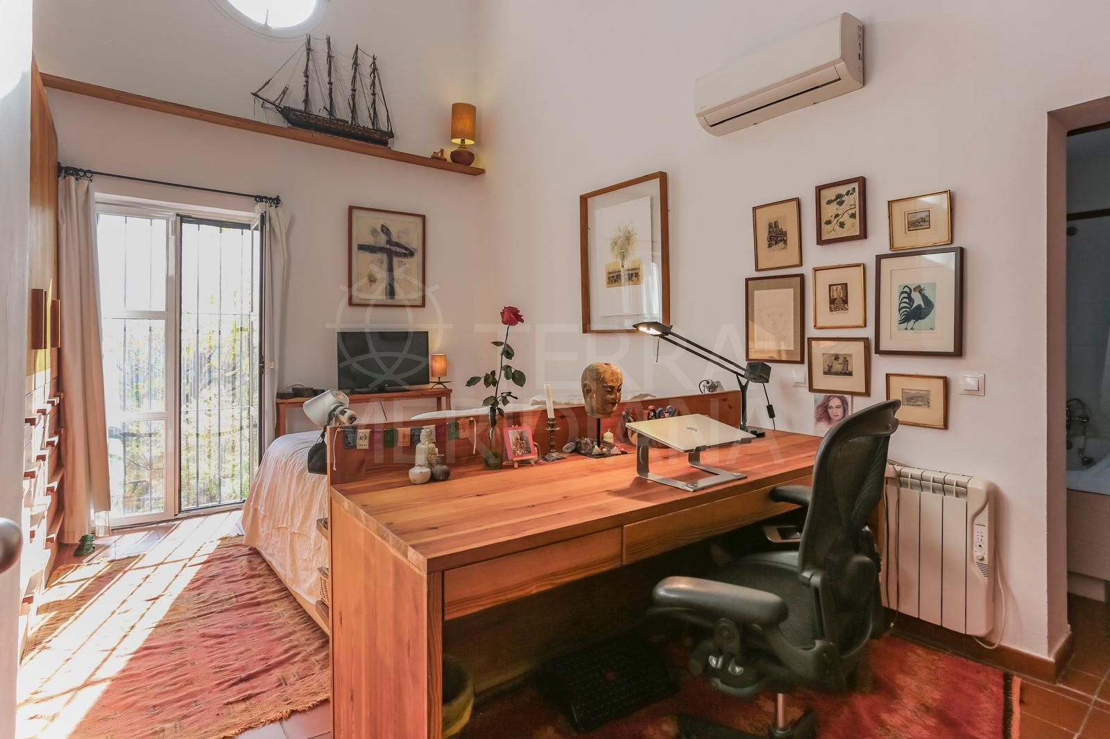 Villa in El Padron, Estepona