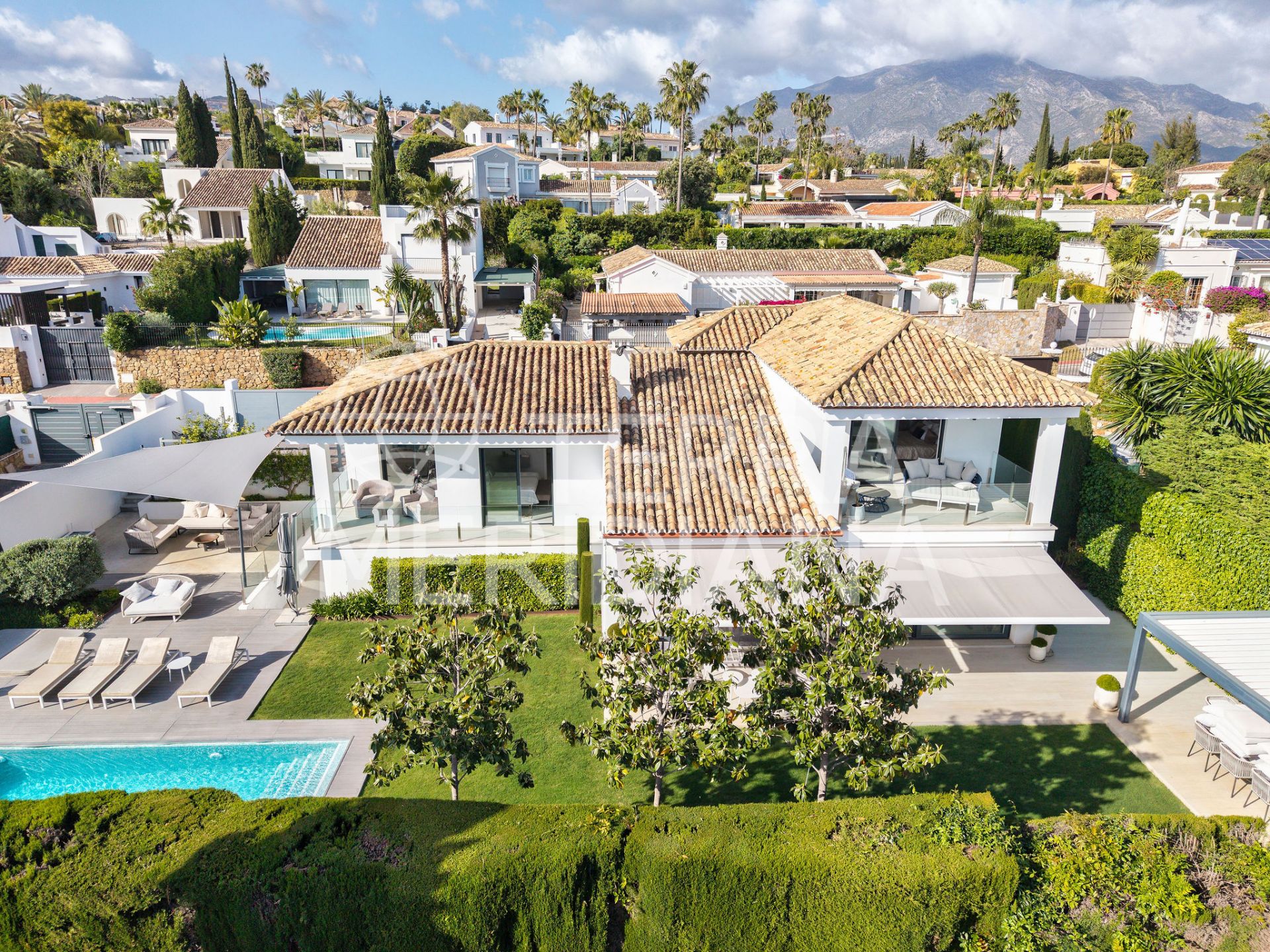 Villa in Los Naranjos, Marbella