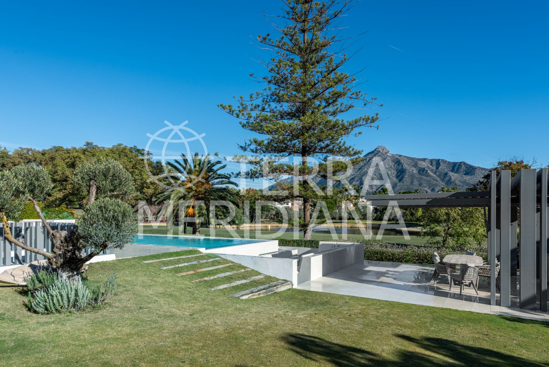 Villa in Las Brisas, Marbella