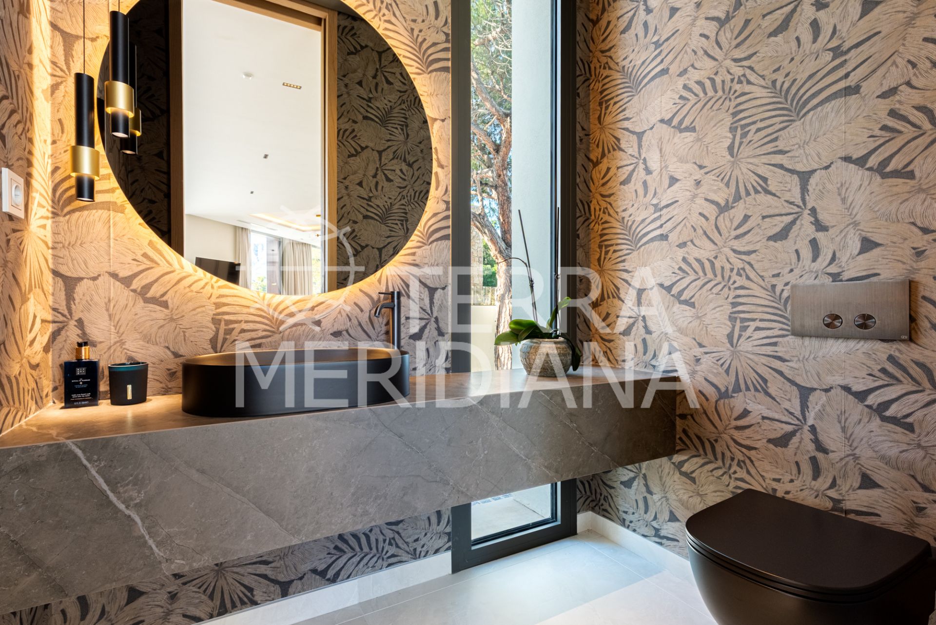 Villa in Las Brisas, Marbella