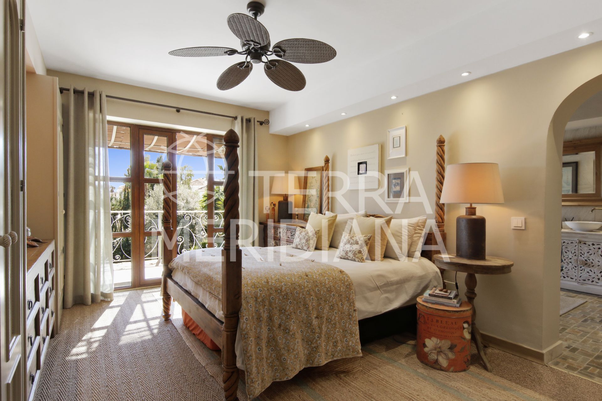 Villa in Marbella Country Club, Marbella