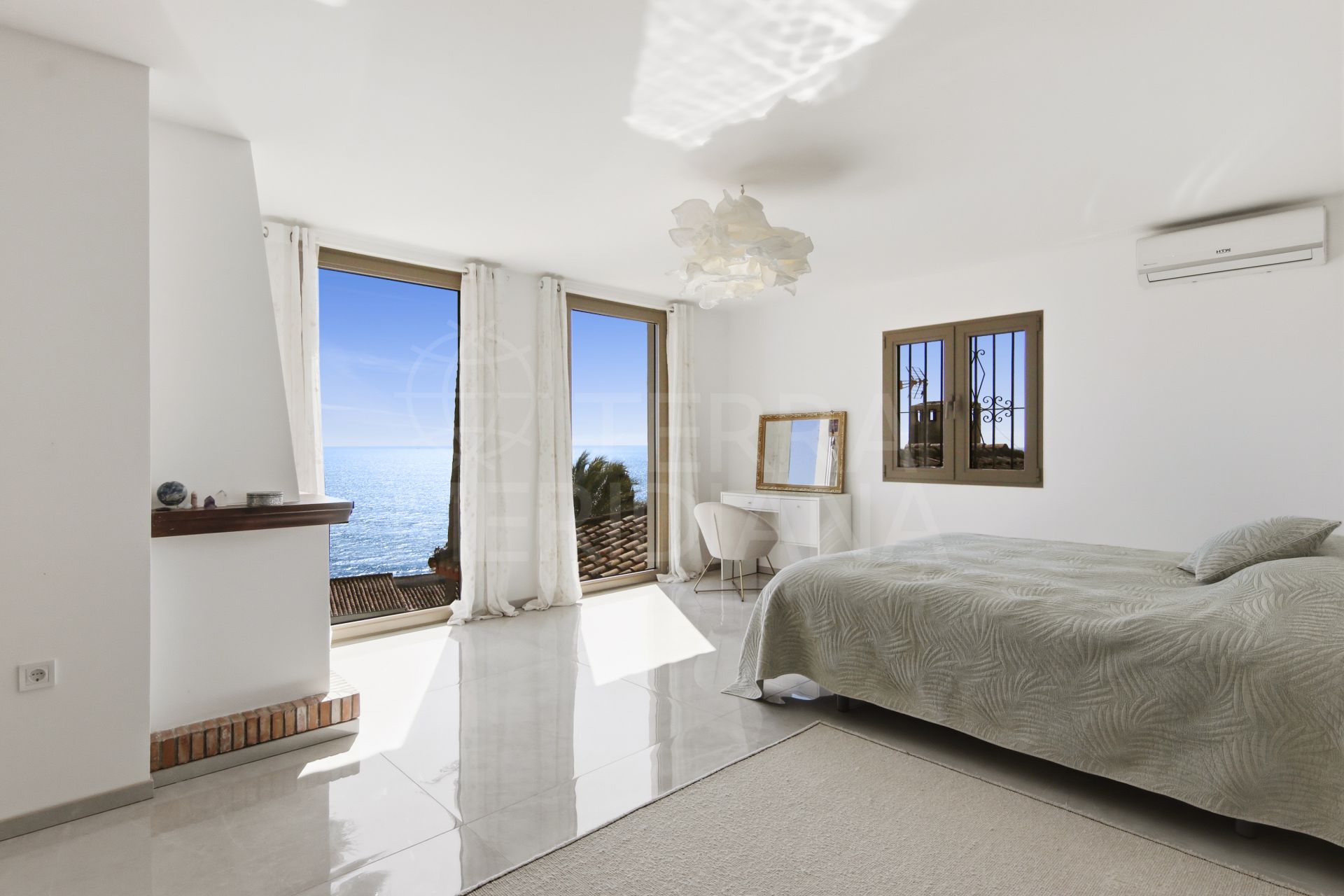 Villa in Buenas Noches, Estepona