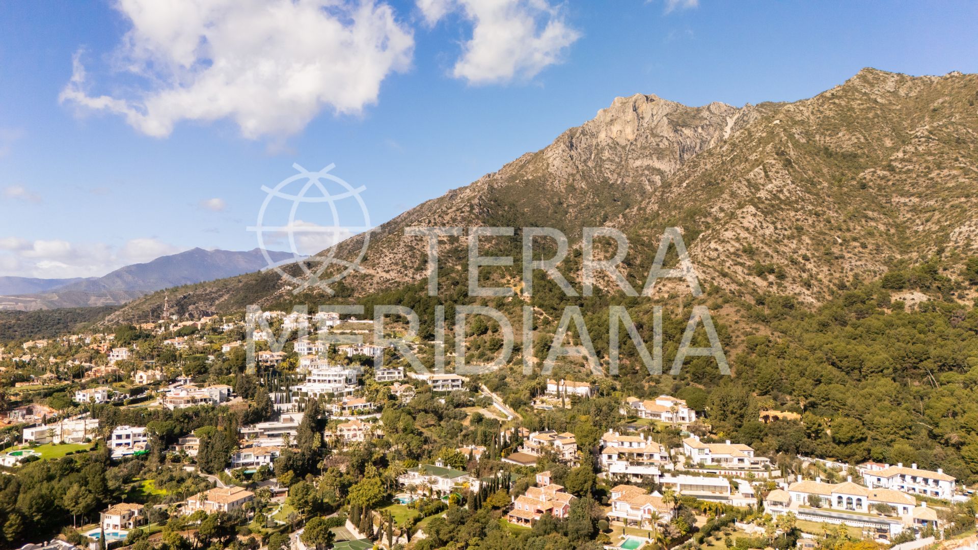 Villa in Cascada de Camojan, Marbella