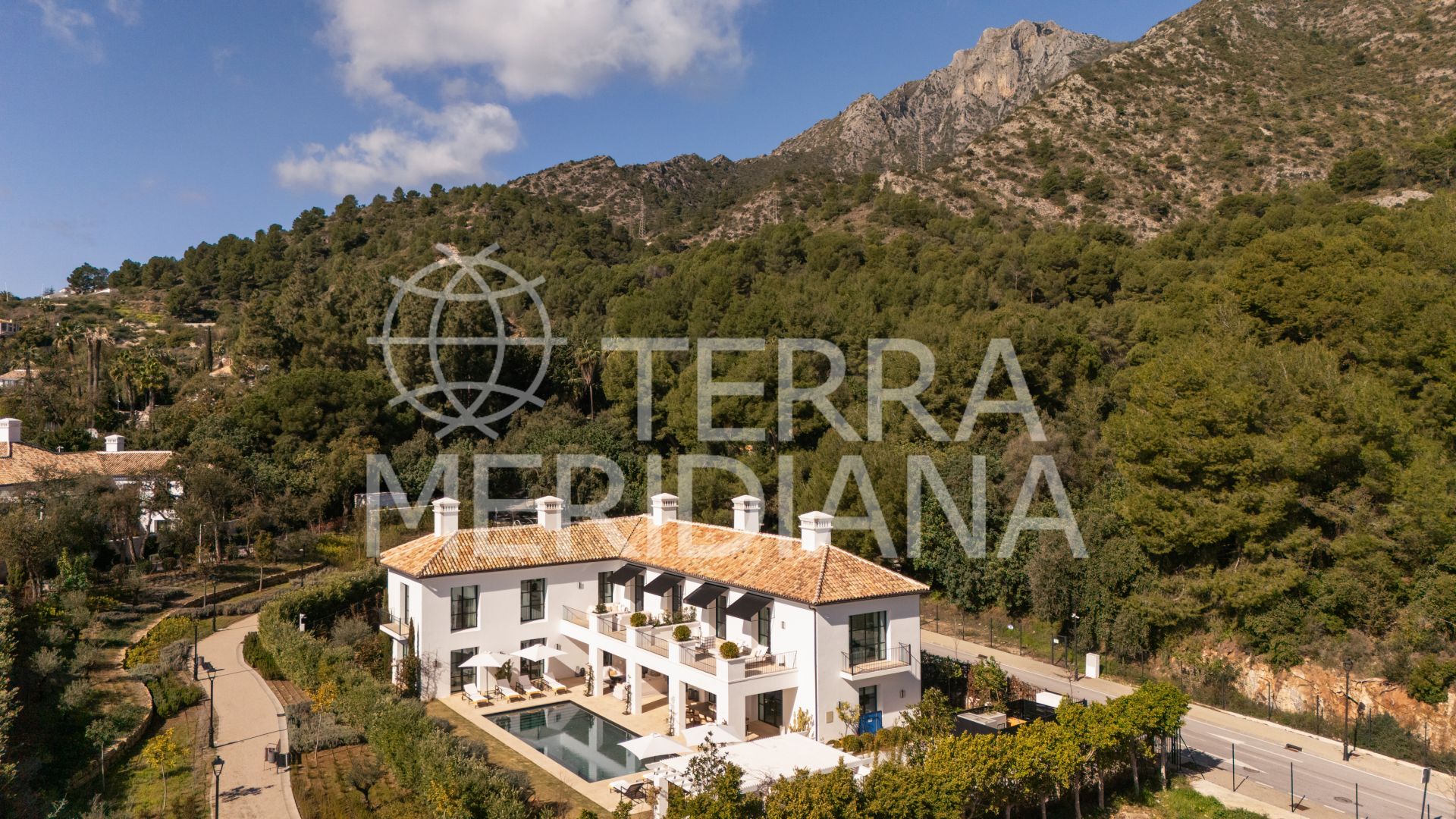 Villa in Cascada de Camojan, Marbella
