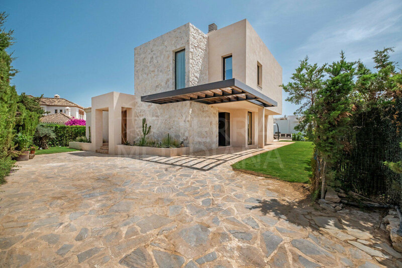 Villa in Los Altos del Paraiso, Estepona