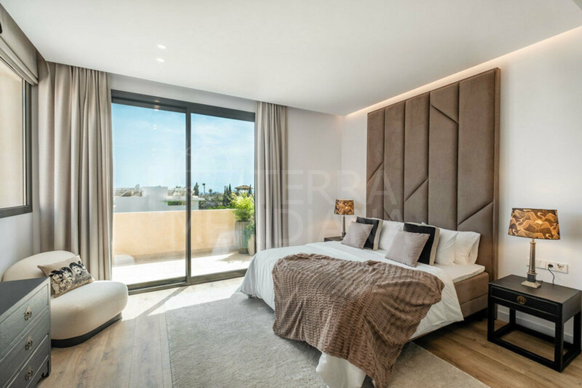 Villa in Los Altos del Paraiso, Estepona