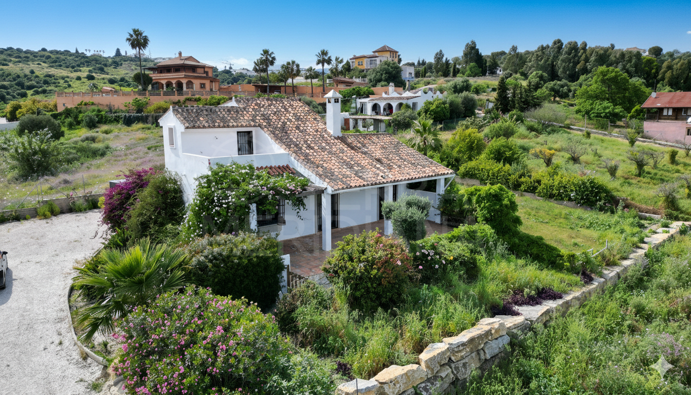 Villa in Guadalobon, Estepona