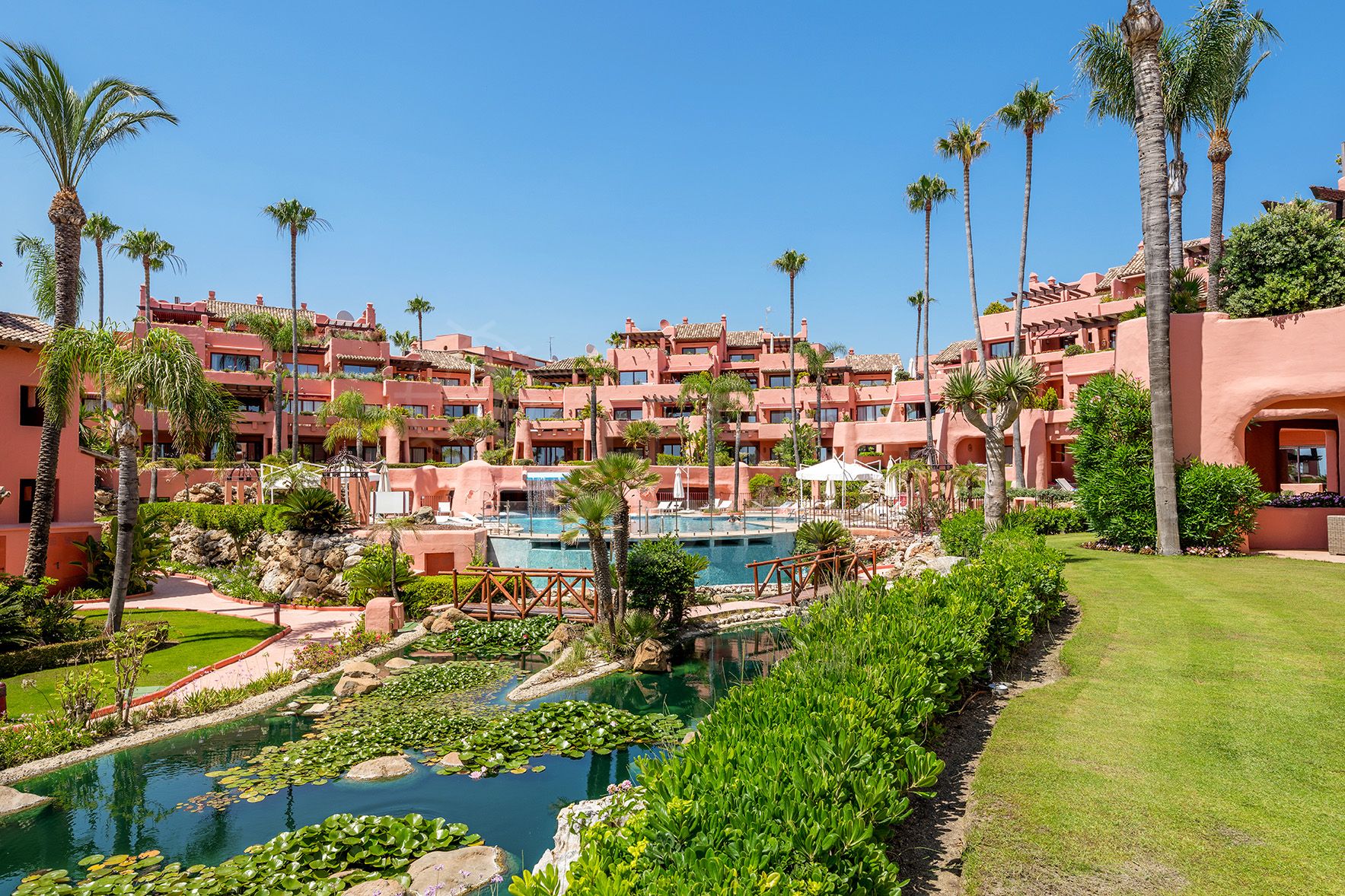 Ground Floor Apartment in Cabo Bermejo, Estepona