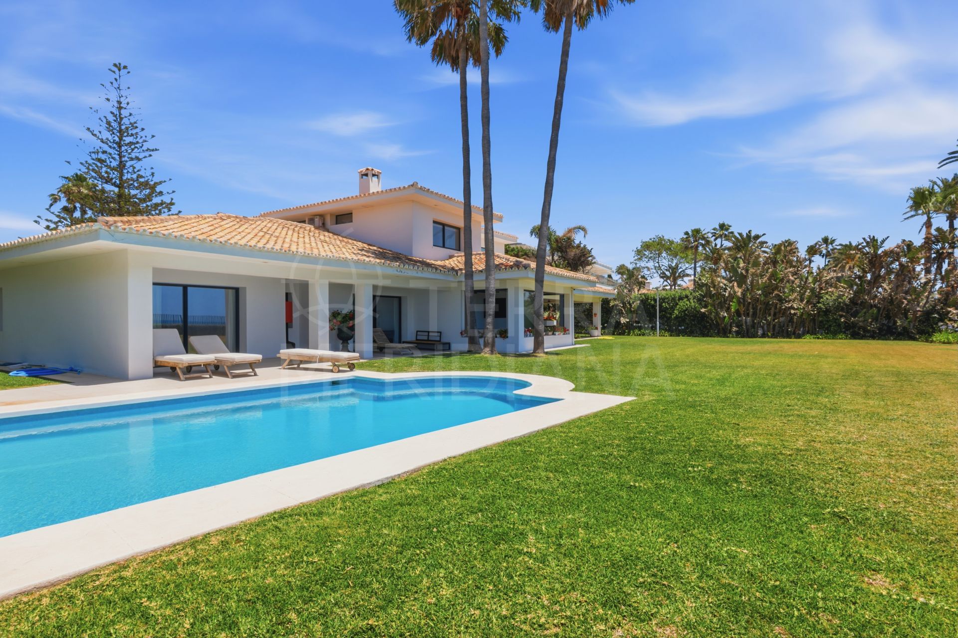 Villa in Casasola, Estepona