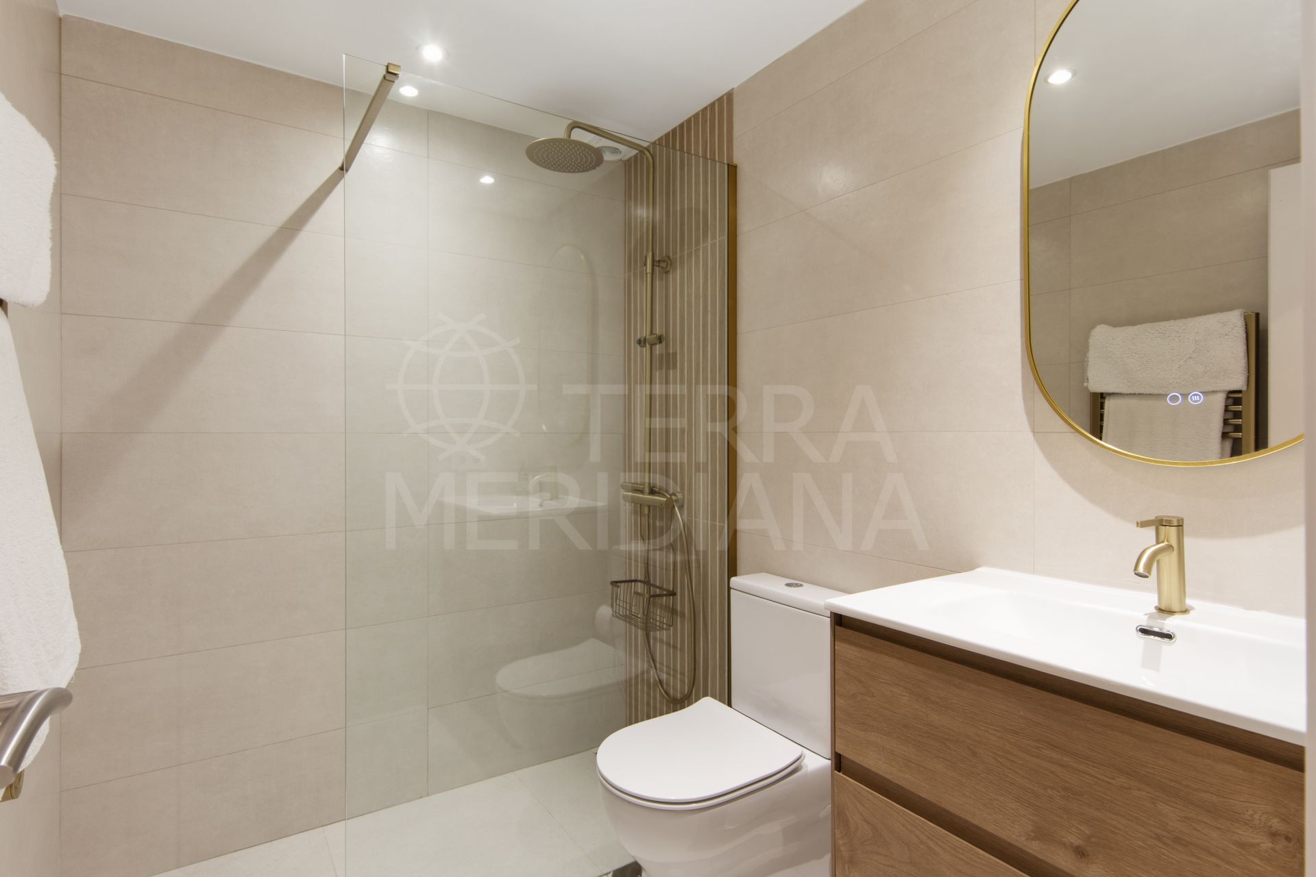 Ground Floor Apartment in Alcazaba Beach, Estepona