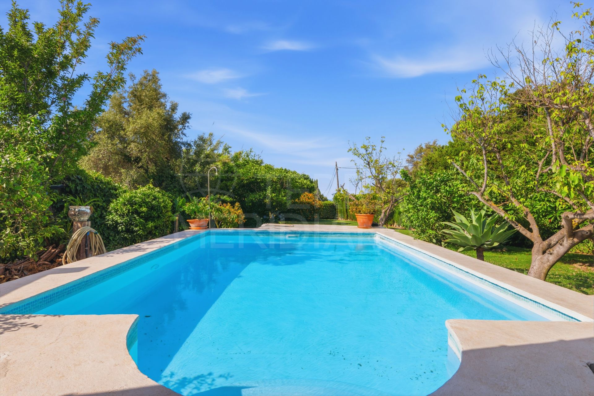 Country House in Estepona Town, Estepona