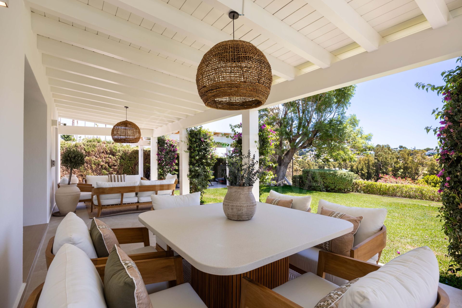 Villa in Los Altos del Paraiso, Estepona