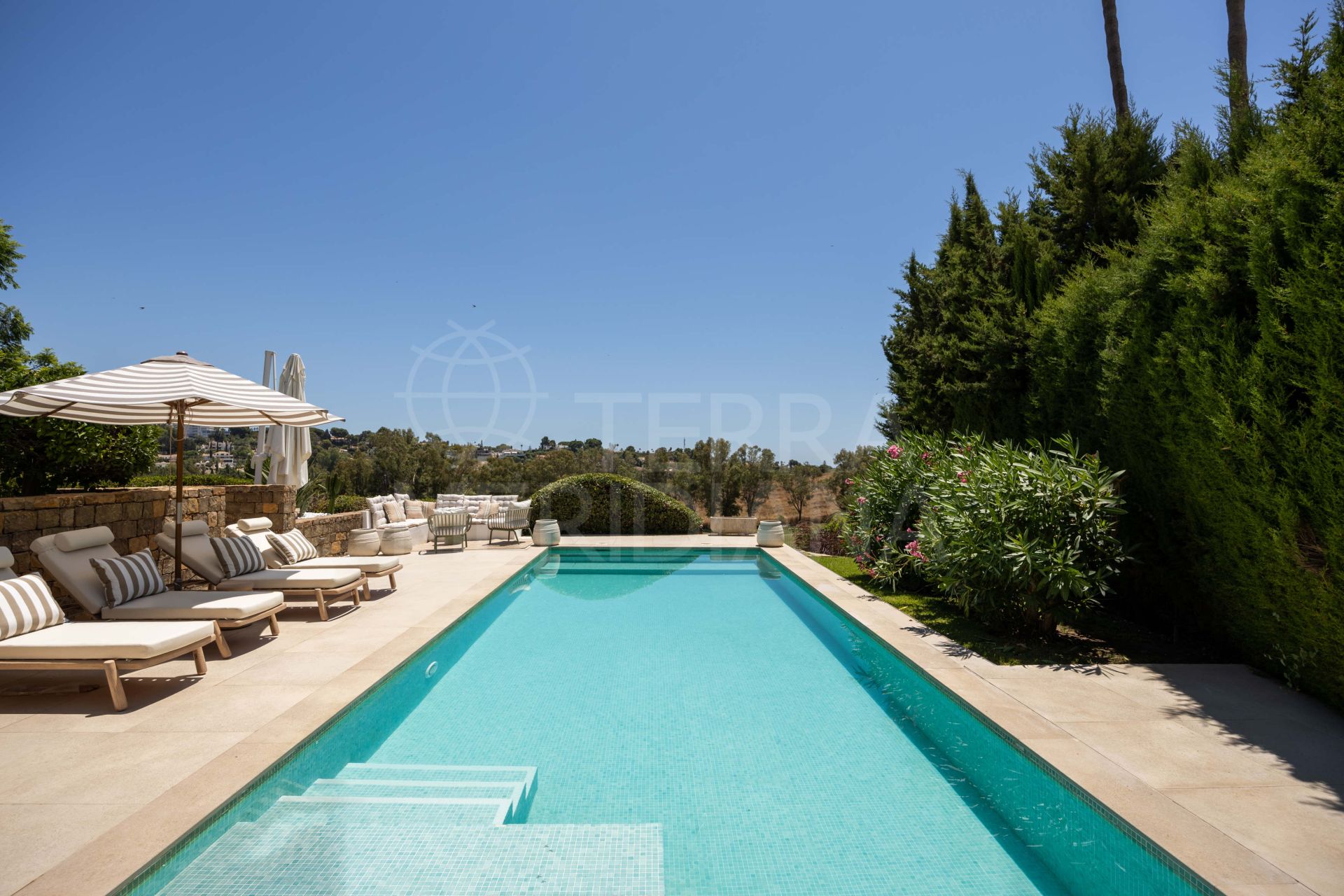 Villa in Los Altos del Paraiso, Estepona