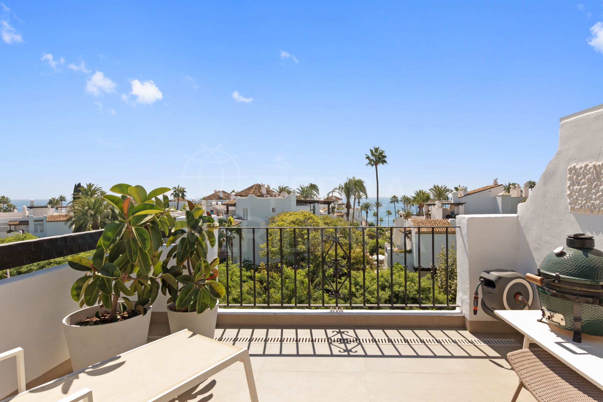 Duplex Penthouse in Alcazaba Beach, Estepona