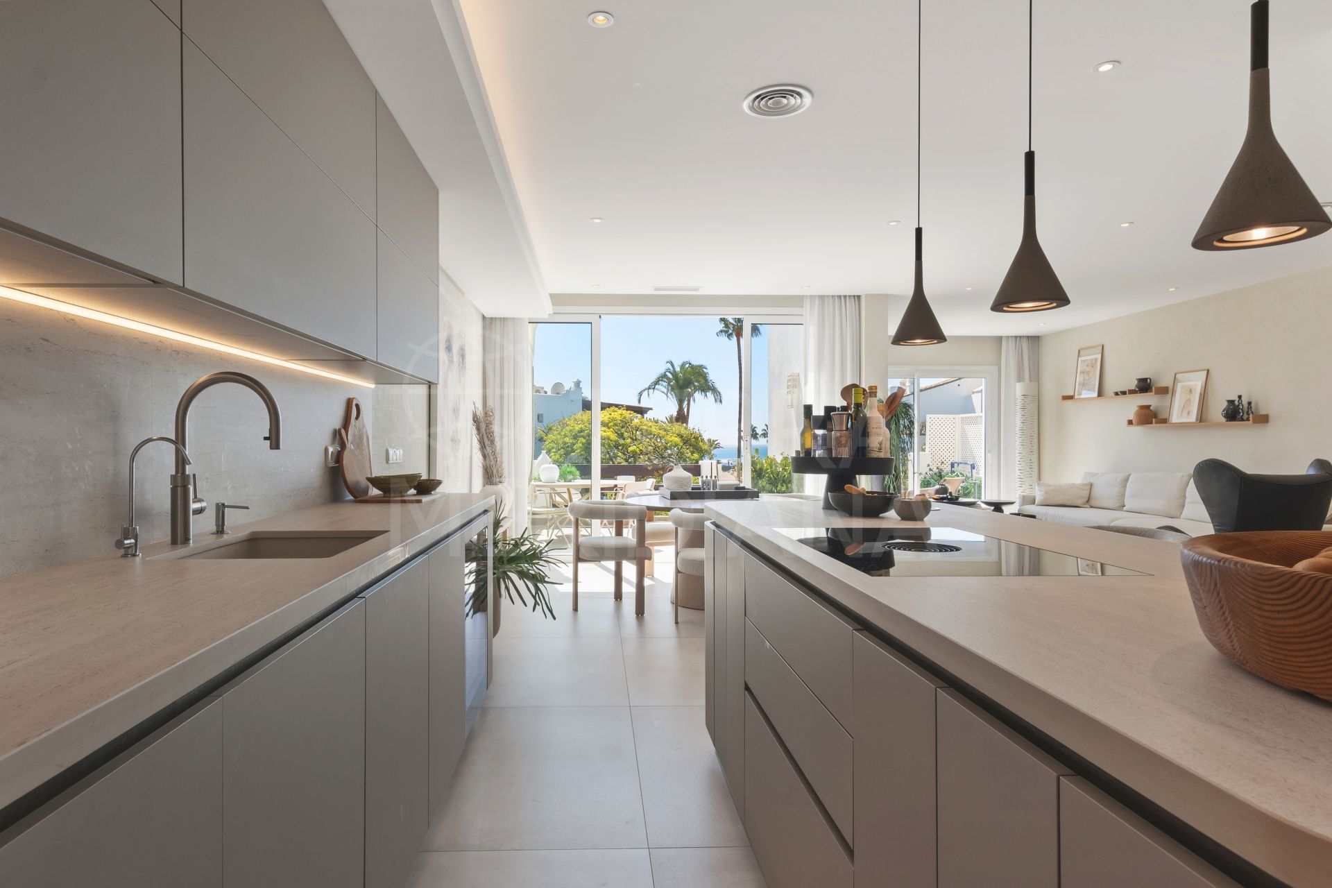 Duplex Penthouse in Alcazaba Beach, Estepona