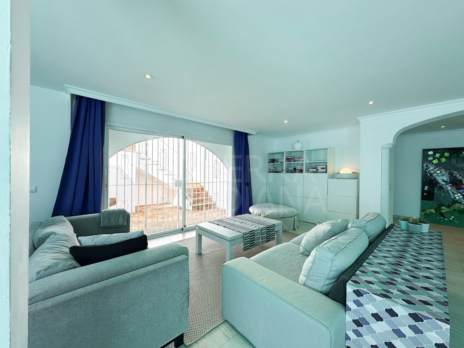 Villa in Estepona East, Estepona