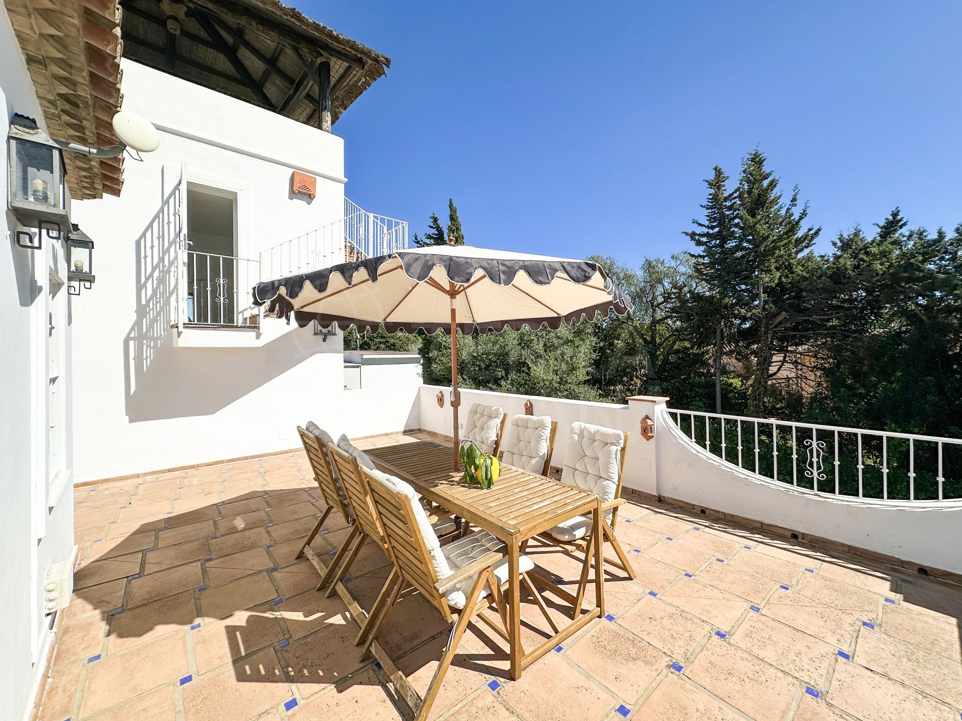 Villa in Estepona East, Estepona