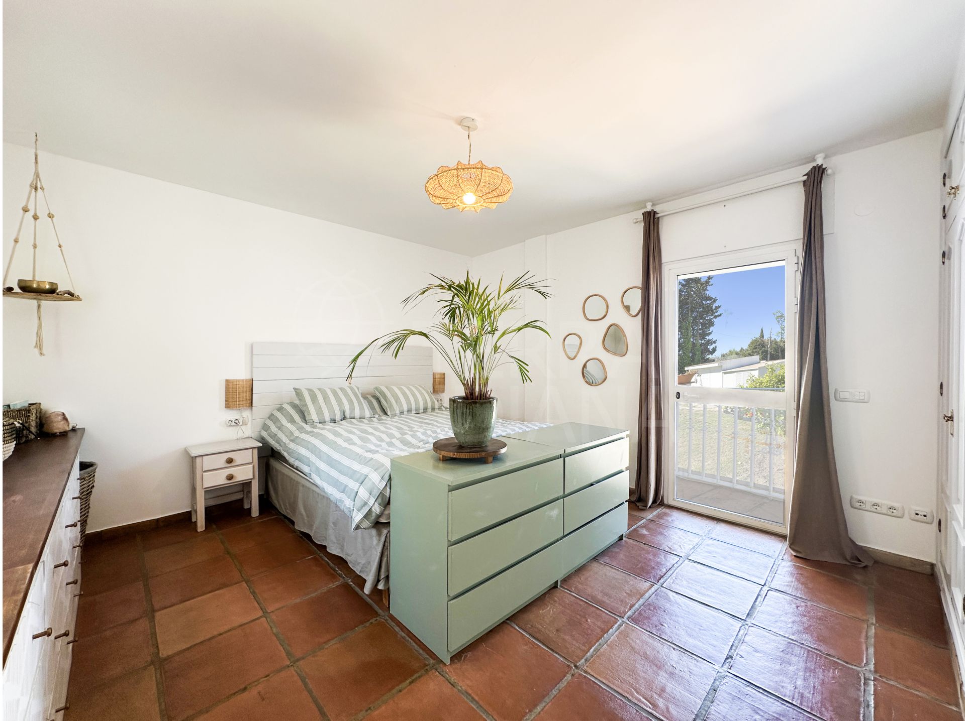 Villa in Estepona East, Estepona