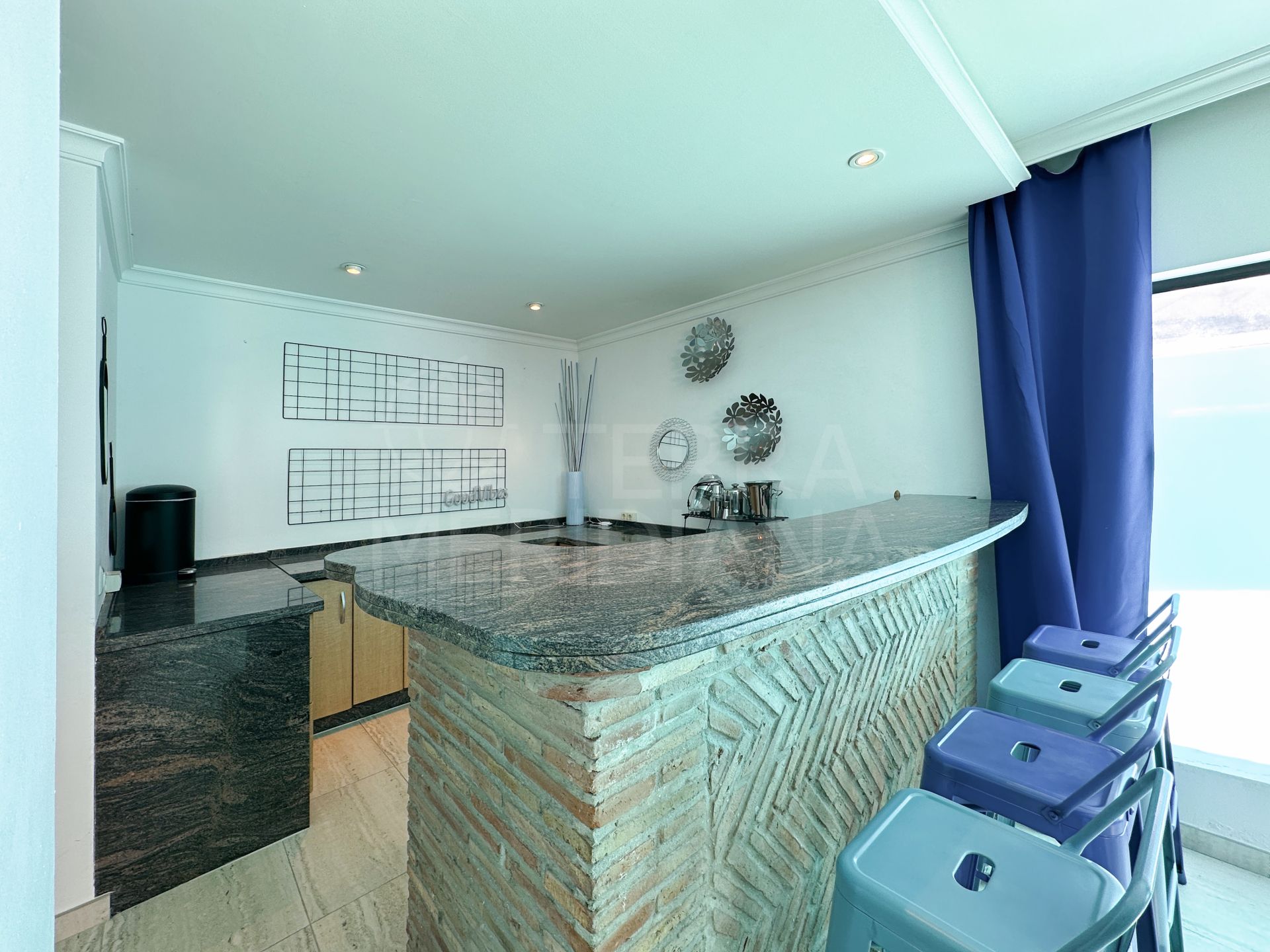 Villa in Estepona East, Estepona