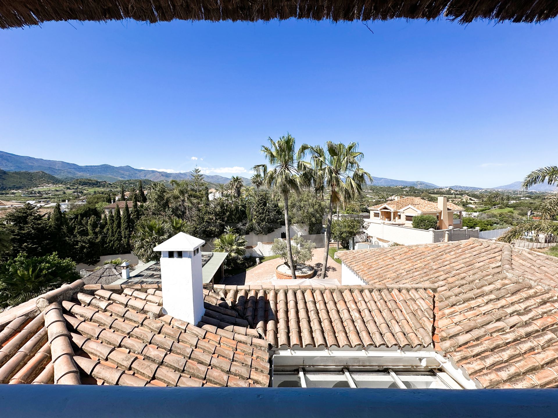 Villa in Estepona East, Estepona