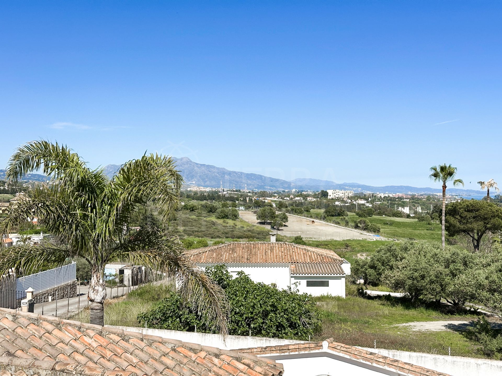 Villa in Estepona East, Estepona