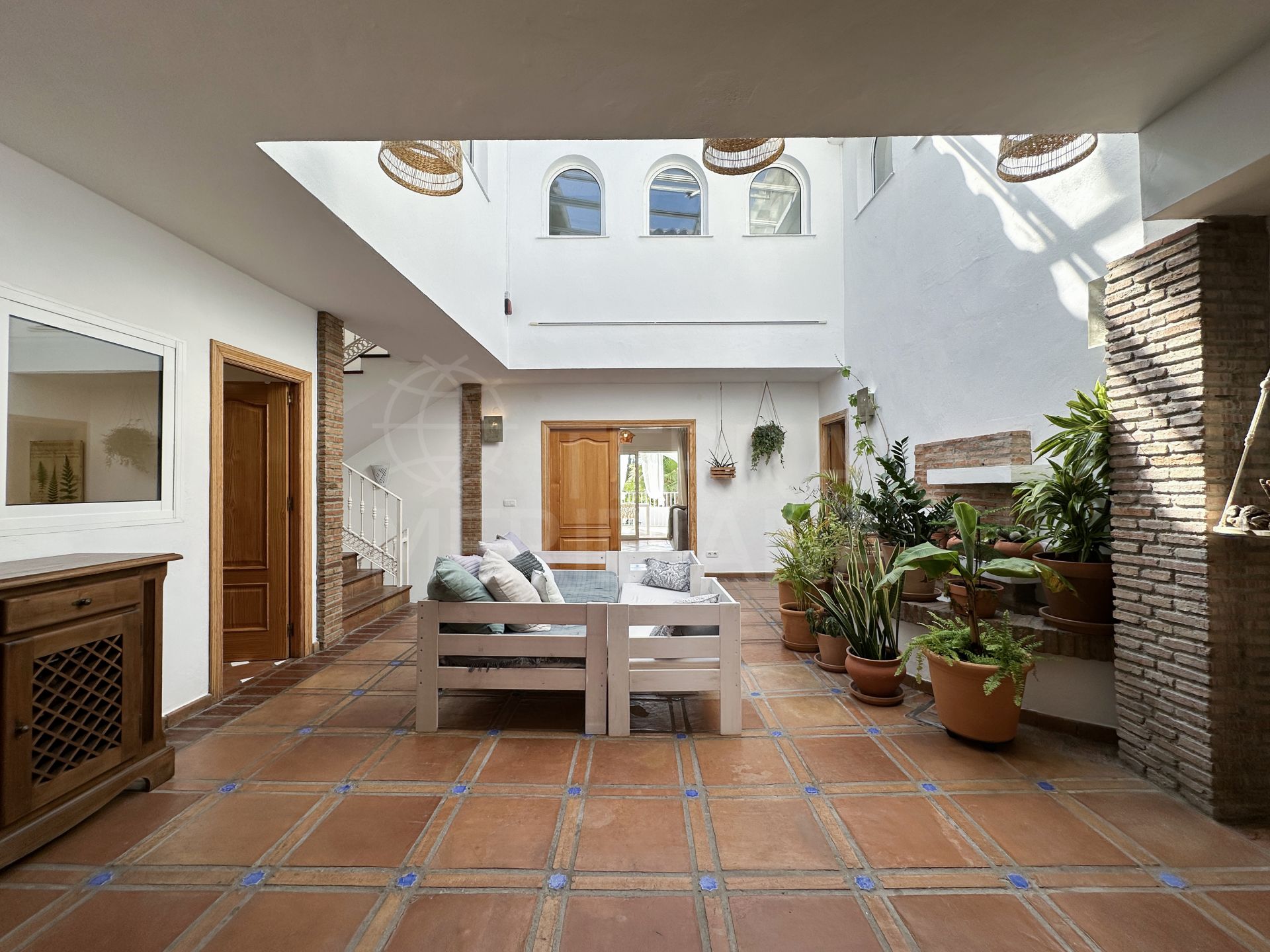 Villa in Estepona East, Estepona