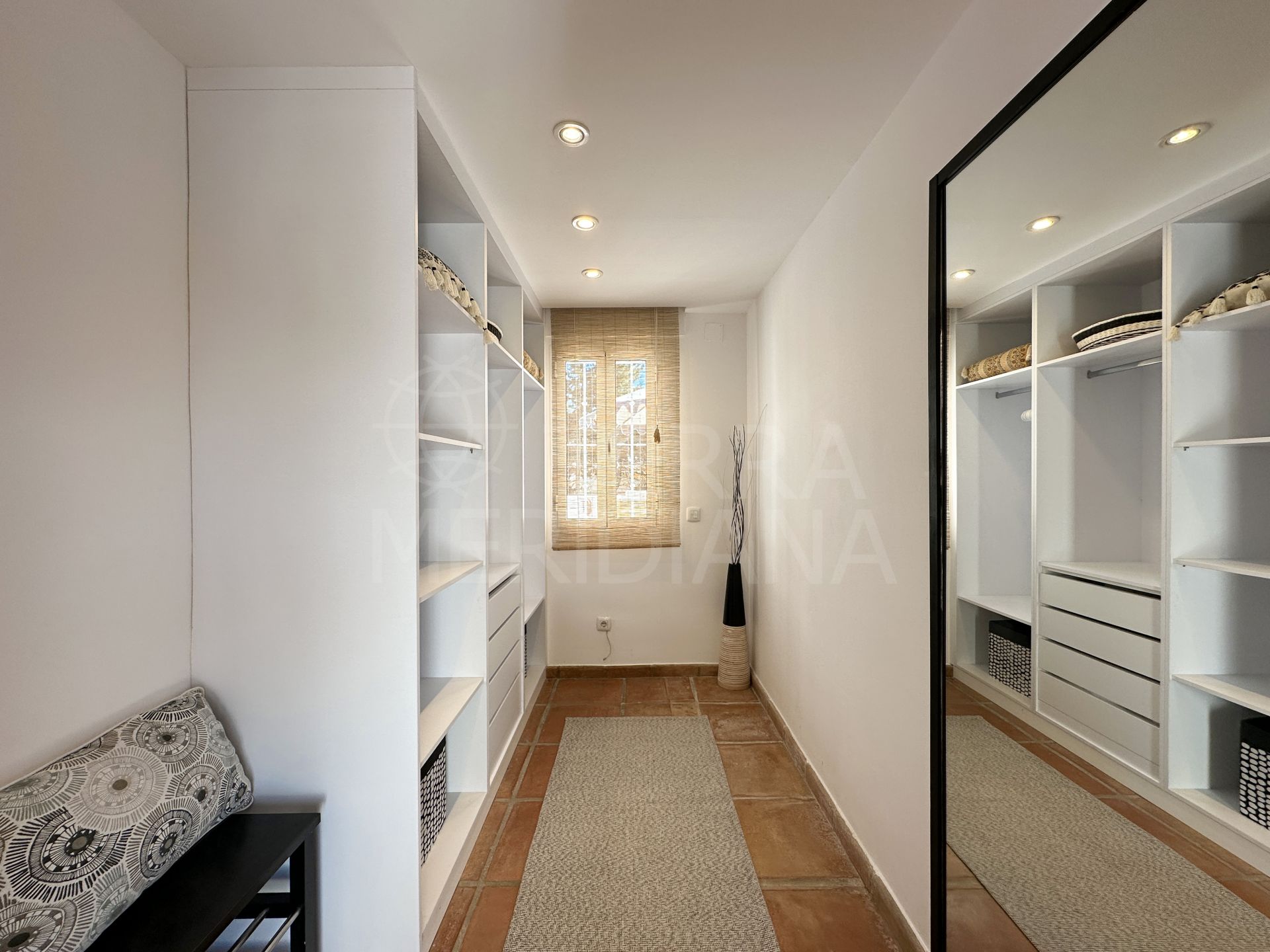 Villa in Estepona East, Estepona