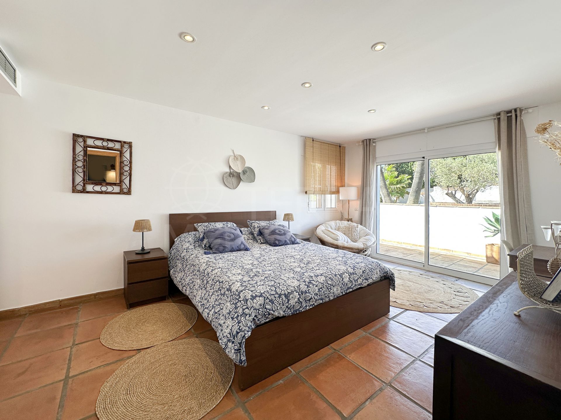 Villa in Estepona East, Estepona