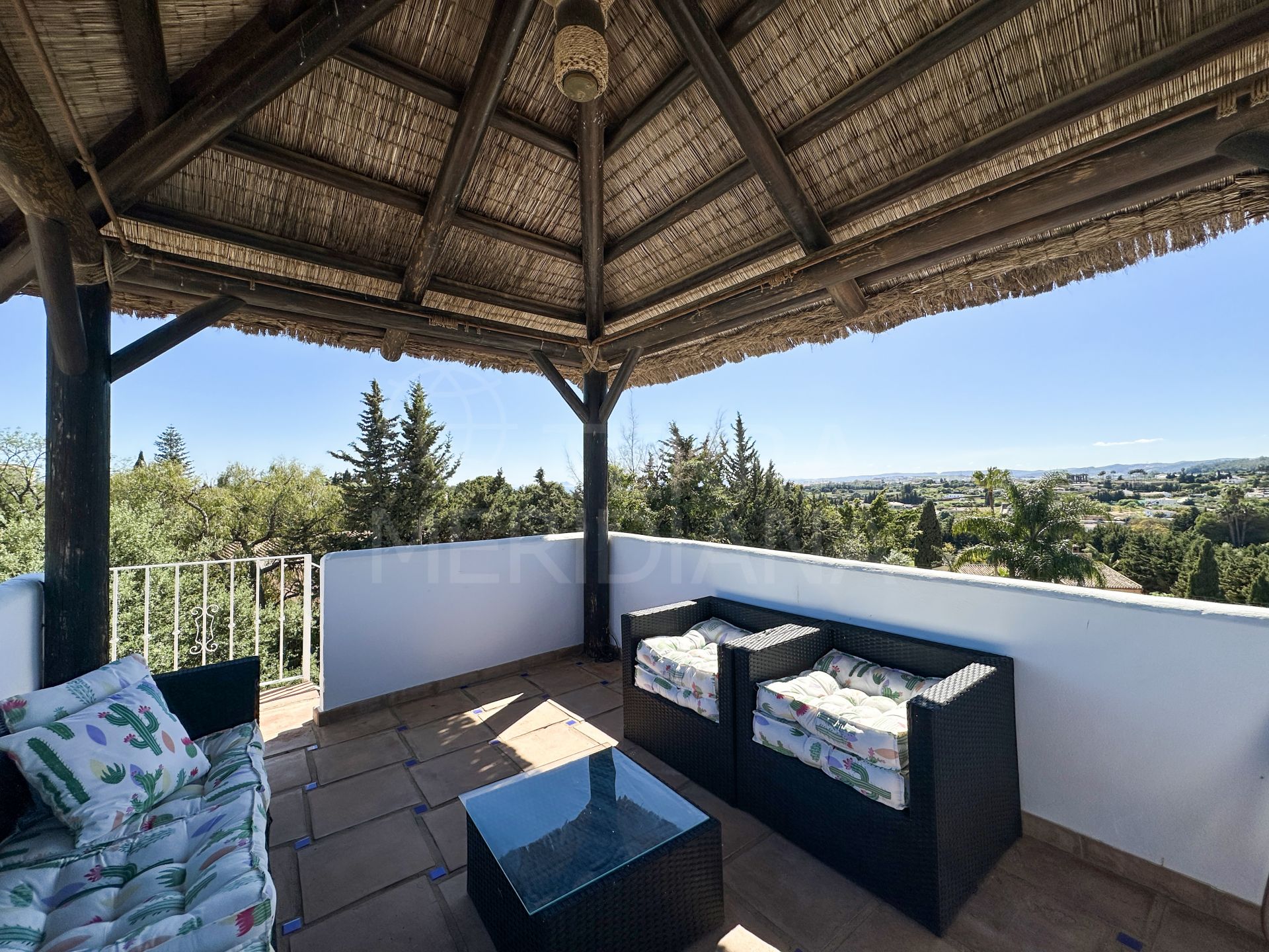 Villa in Estepona East, Estepona