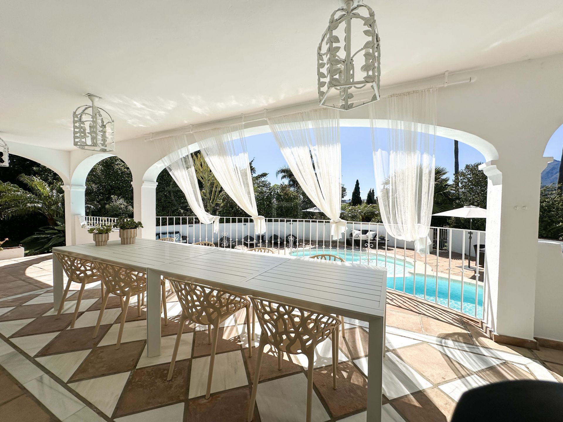 Villa in Estepona East, Estepona